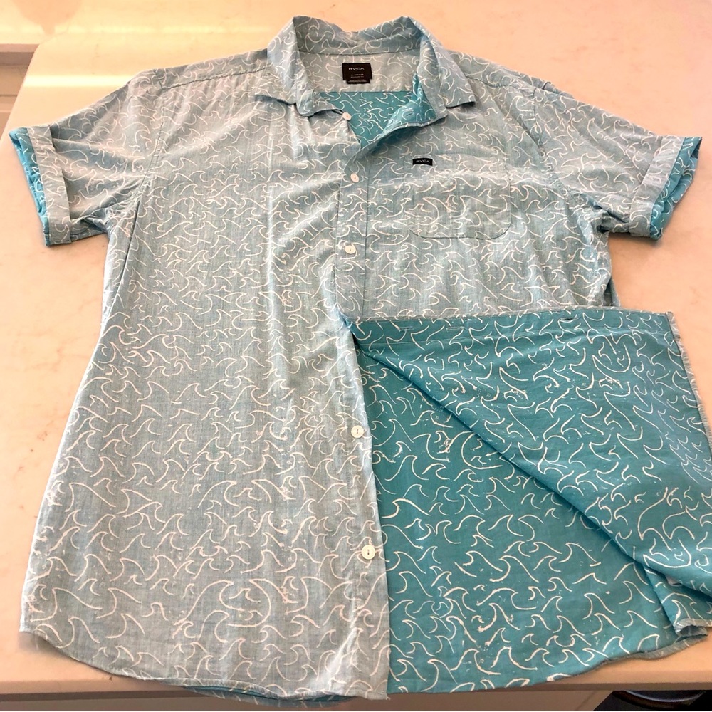🔥 LAST CHANCE RVCA Men’s XL Button down Shirt Teal Wave Print